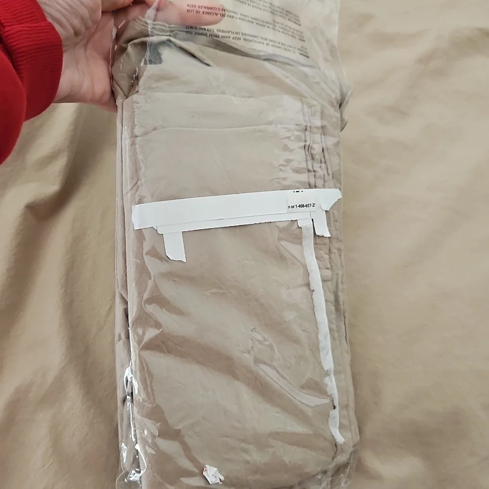 NWT Crate & Barrel Favorite Washed Organic Cotton Sand Beige King Pillowcases. 2